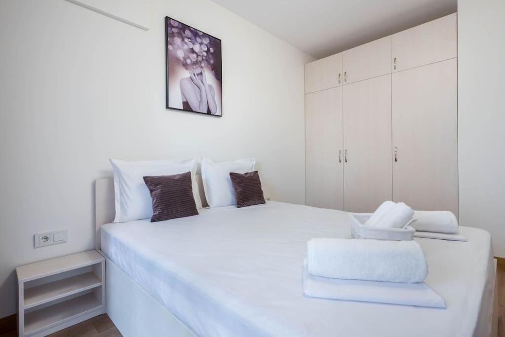 Labyrinth Apartment - Free Parking Space Included Warna Zewnętrze zdjęcie