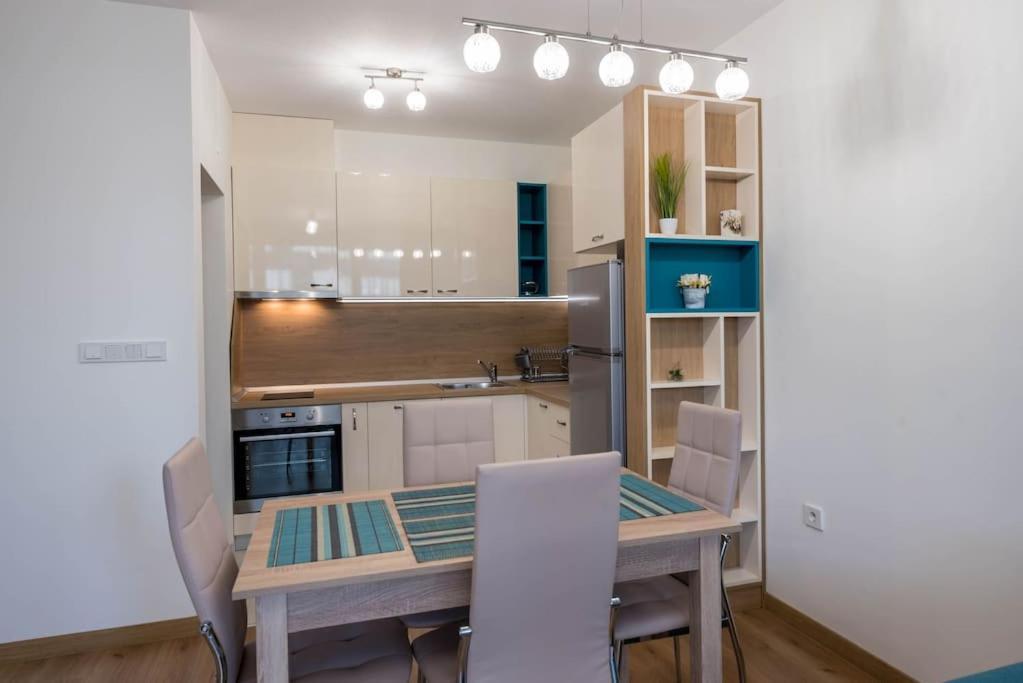 Labyrinth Apartment - Free Parking Space Included Warna Zewnętrze zdjęcie